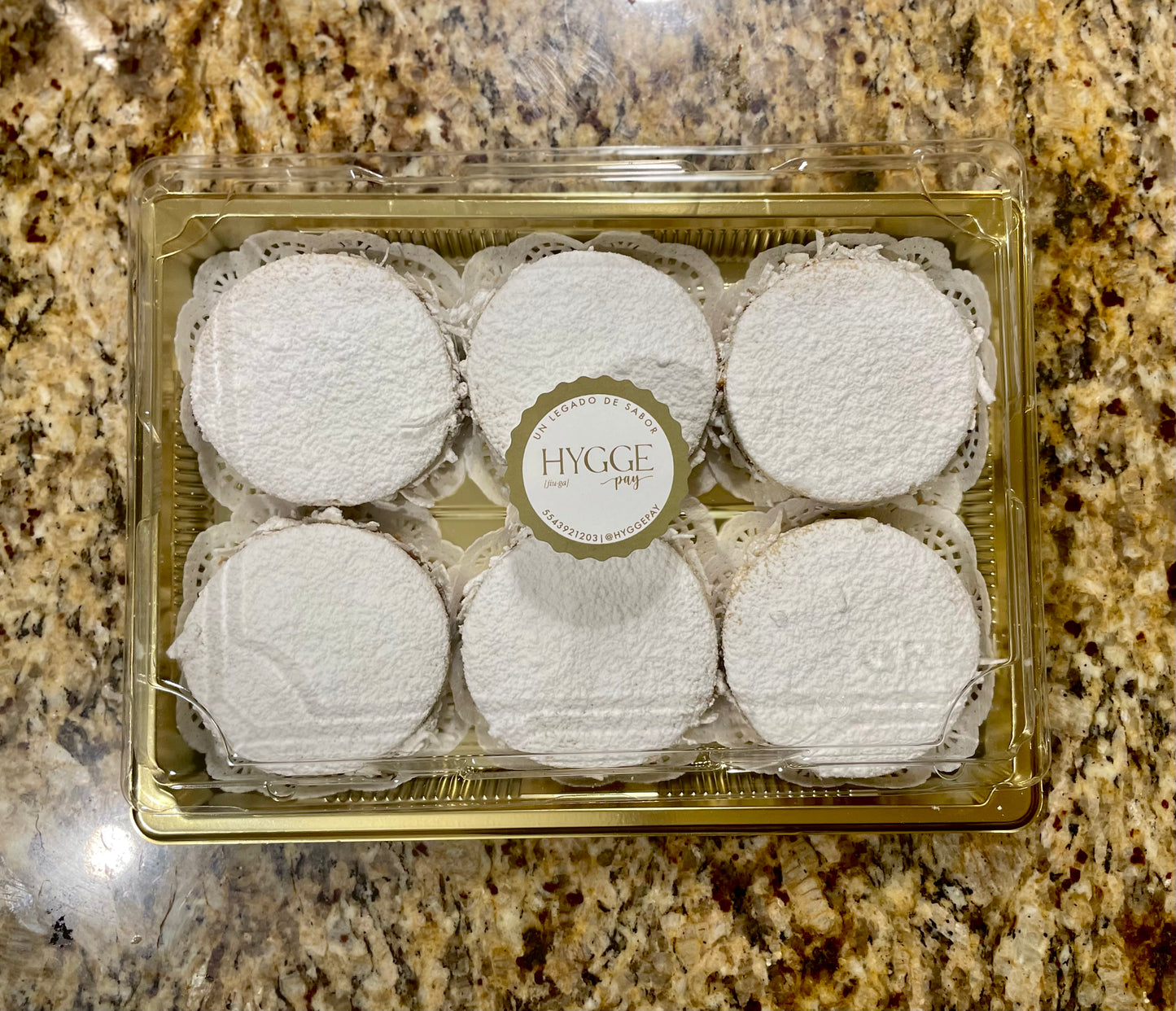 Caja Con 6 Alfajores De Maicena Rellenos De Dulce De Leche